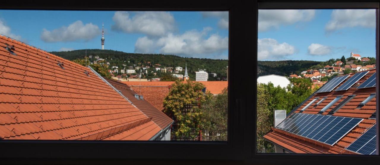 Zsuka Apartman Free Parking Pécs Exterior foto